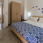 La Maison Blue A 100 Mt Dal Mare - Holiday2pet,com - Apartman