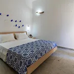 La Maison Blue A 100 Mt Dal Mare - Holiday2pet,com - * Torre San Giovanni Ugento