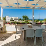 La Maison Blue A 100 Mt Dal Mare - Holiday2pet,com - *