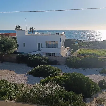La Maison Blue A 100 Mt Dal Mare - Holiday2pet,com -
