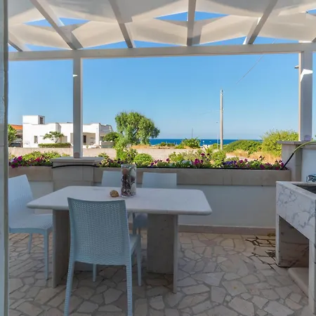 La Maison Blue A 100 Mt Dal Mare - Holiday2pet,com - * Torre San Giovanni Ugento