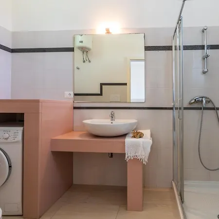 La Maison Blue A 100 Mt Dal Mare - Holiday2pet,com - Βίλα Torre San Giovanni Ugento
