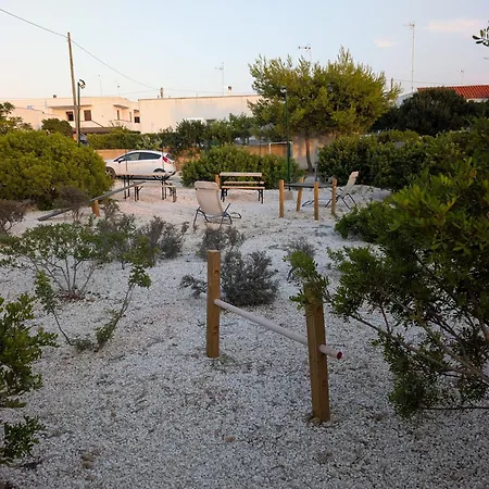 Villa La Maison Blue A 100 Mt Dal Mare - Holiday2pet,com - *
